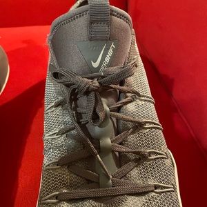 Nike zoom athletic shoes size 14 gray